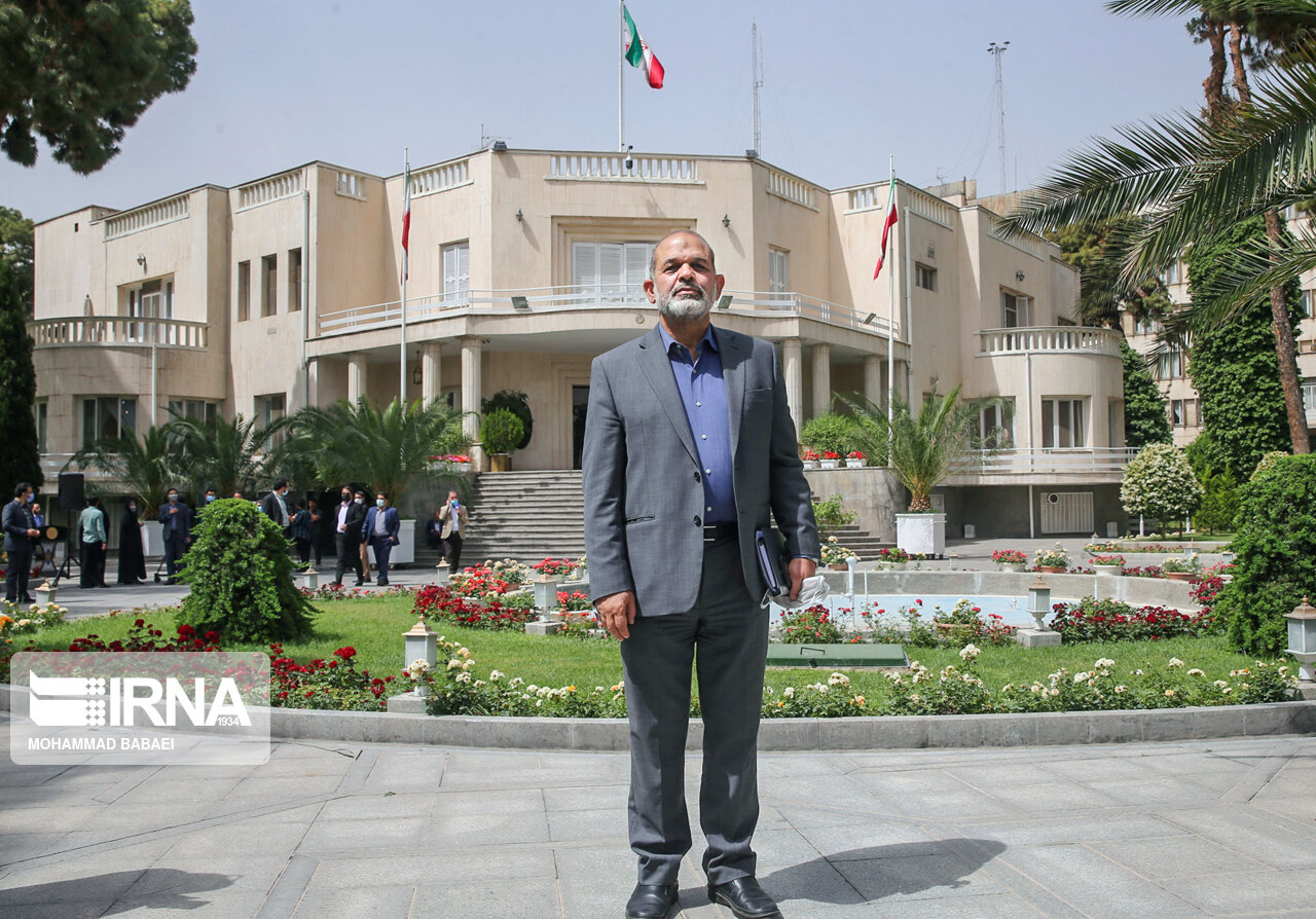 تصاویر: حضور اعضای هیأت دولت در جمع خبرنگاران