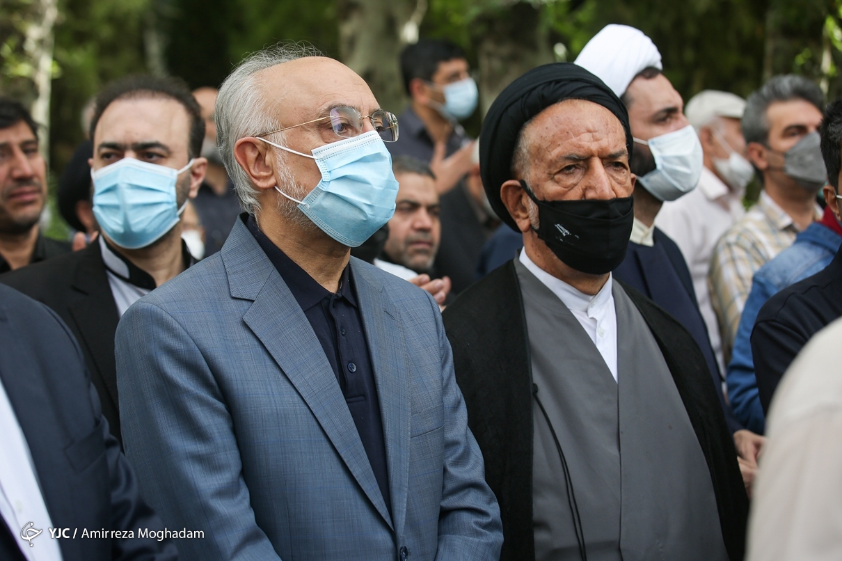 تصاویر: مراسم تشییع پیکر آیت الله فاطمی نیا - دانشگاه تهران