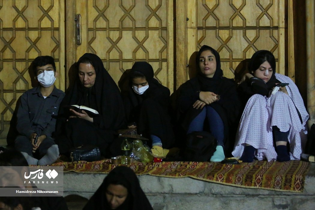 تصاویر: احیای شب بیست و یکم ماه رمضان با حضور کودکان و جوانان در اصفهان