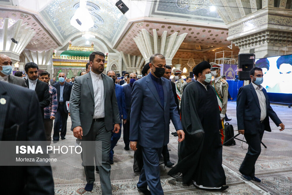 تصاویر: نشست &laquo;سیاست خارجی متوازن در مکتب امام خمینی (ره)&raquo; با حضور وزیر خارجه