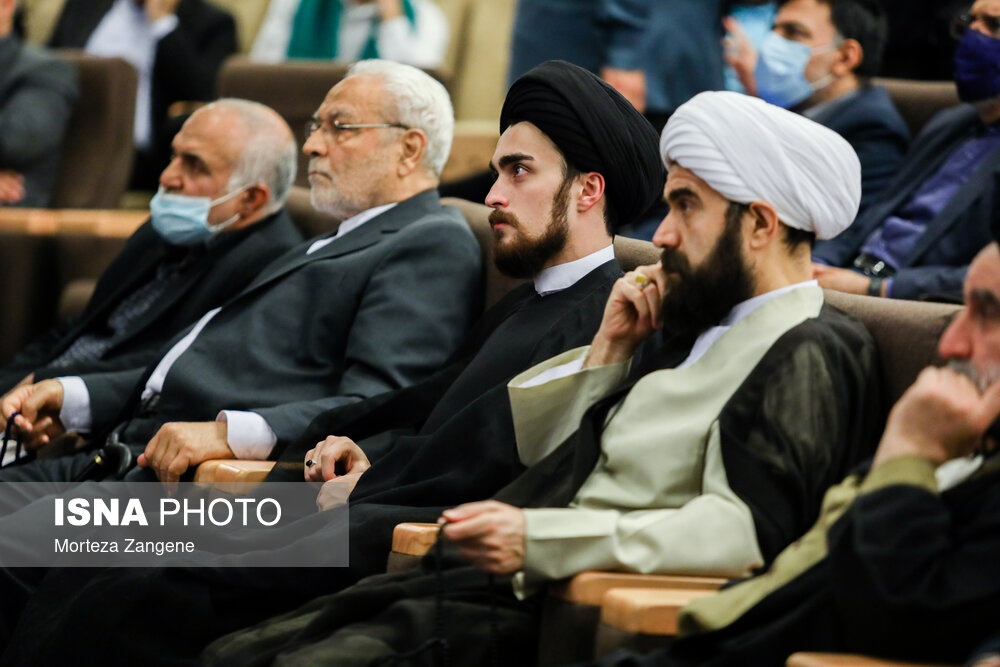 تصاویر: نشست &laquo;سیاست خارجی متوازن در مکتب امام خمینی (ره)&raquo; با حضور وزیر خارجه