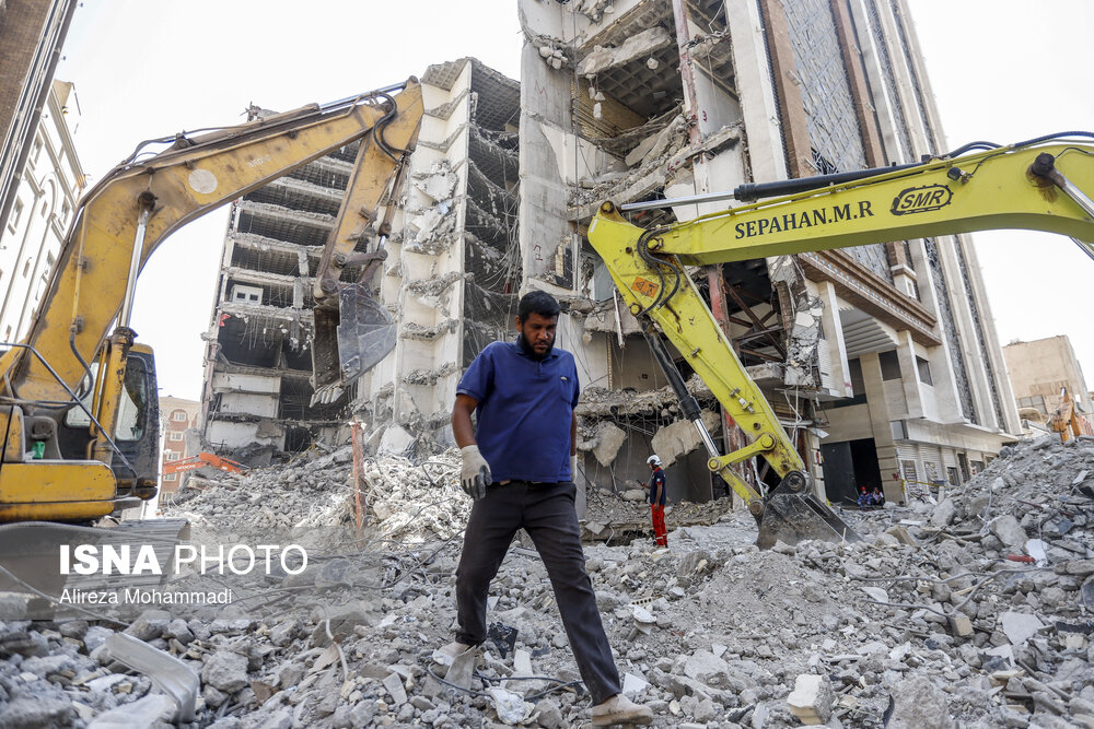 تصاویر: متروپل آبادان؛ نهمین روز پس از حادثه