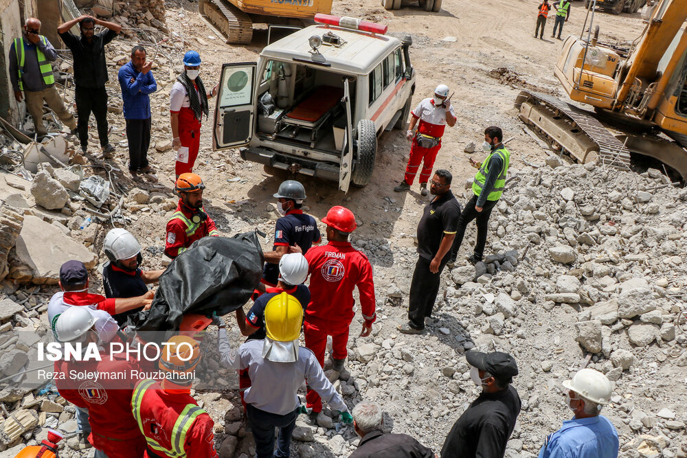 تصاویر: متروپل آبادان؛ چهاردهمین روز پس از حادثه