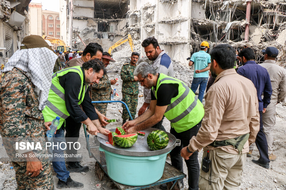 تصاویر: متروپل آبادان؛ چهاردهمین روز پس از حادثه