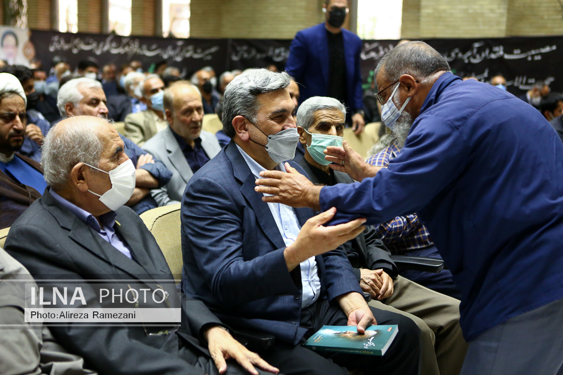 تصاویر: مراسم ختم حجت الاسلام و المسلمین سید محمود دعایی در مسجد نور