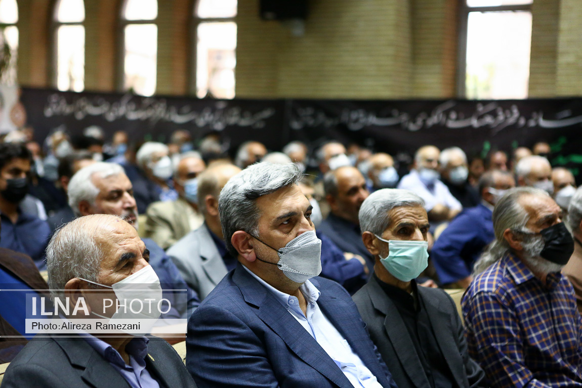 تصاویر: مراسم ختم حجت الاسلام و المسلمین سید محمود دعایی در مسجد نور