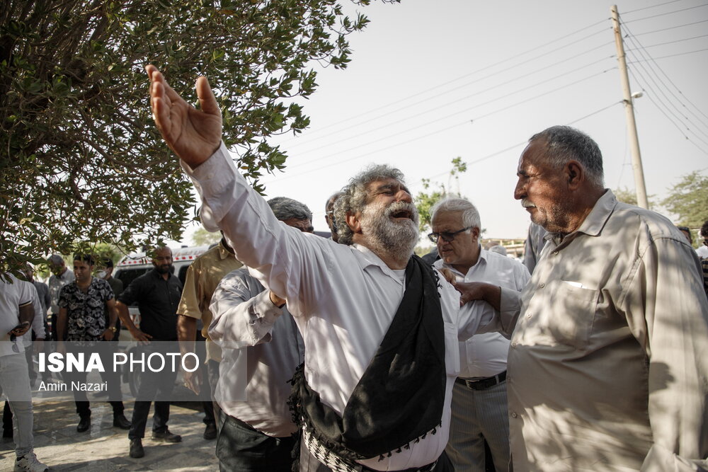 تصاویر: تشییع پیکر دو برادر جانباخته حادثه متروپل