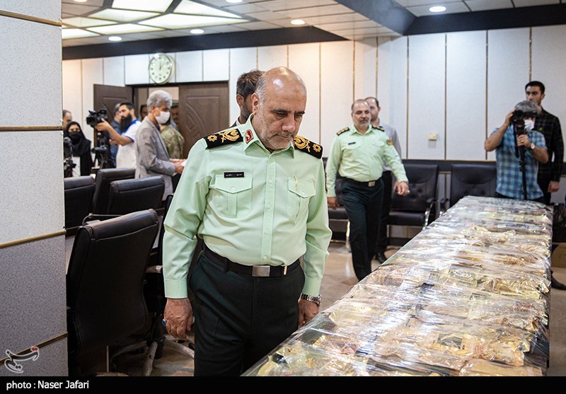 تصاویر: دستگیری سارقان صندوق امانات بانک ملی