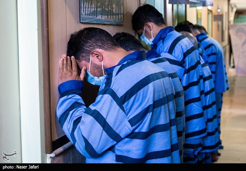 تصاویر: دستگیری سارقان صندوق امانات بانک ملی