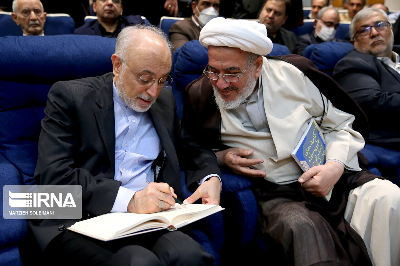 تصاویر: معارفه &laquo;سیدعباس صالحی&raquo;، مدیر جدید موسسه اطلاعات