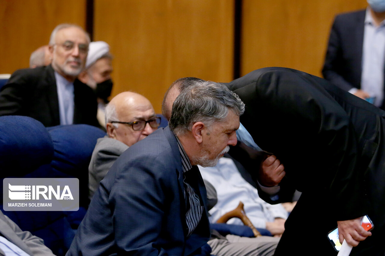 تصاویر: معارفه &laquo;سیدعباس صالحی&raquo;، مدیر جدید موسسه اطلاعات