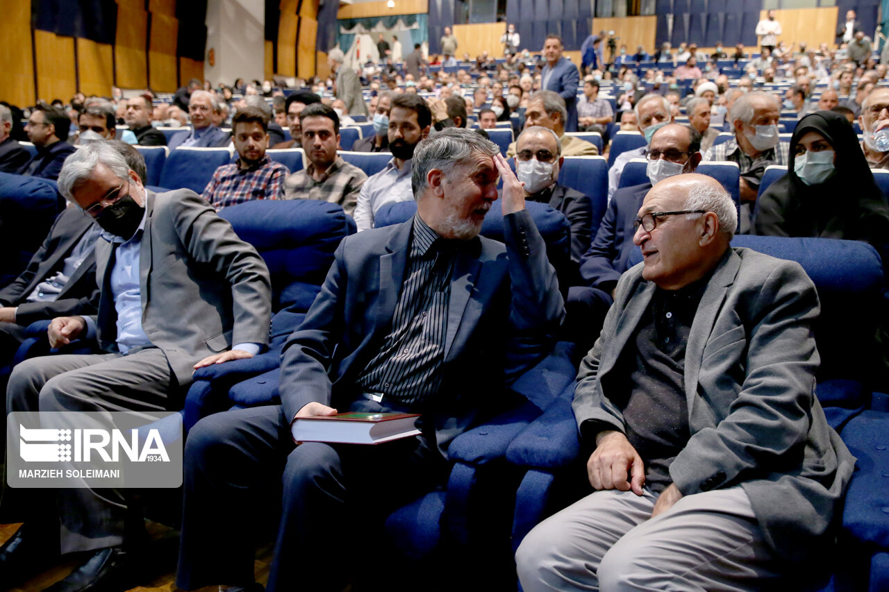 تصاویر: معارفه &laquo;سیدعباس صالحی&raquo;، مدیر جدید موسسه اطلاعات