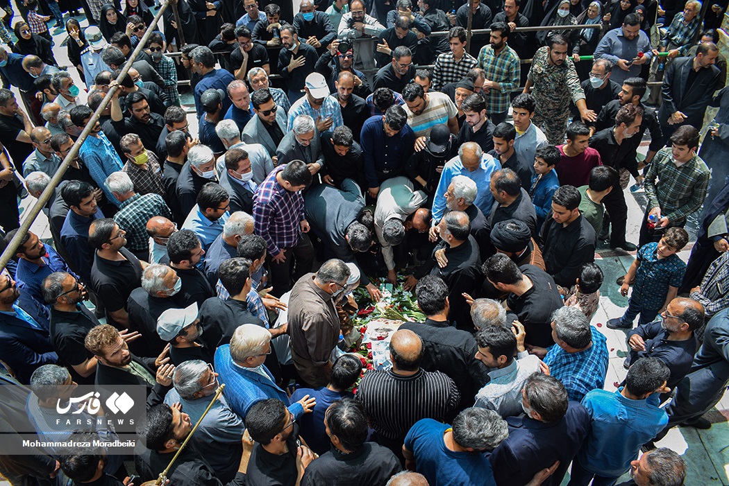 تصاویر: تشییع پیکر شهید &laquo;محمد عبدوس&raquo; در سمنان