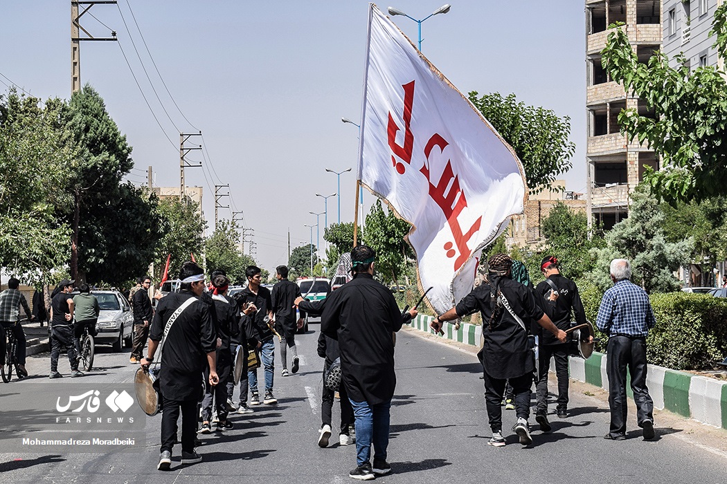 تصاویر: تشییع پیکر شهید &laquo;محمد عبدوس&raquo; در سمنان