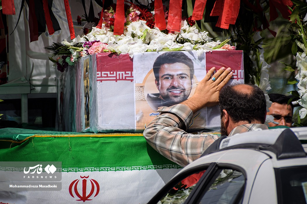 تصاویر: تشییع پیکر شهید &laquo;محمد عبدوس&raquo; در سمنان