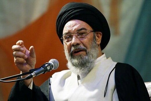 امام جمعه اصفهان: دو دختر و دو پسر؛ یعنی چهار فرزند بهترین شکل از فرزندآوری است؛ هم خاله دارند و هم عمو و هم عمه و هم دایی