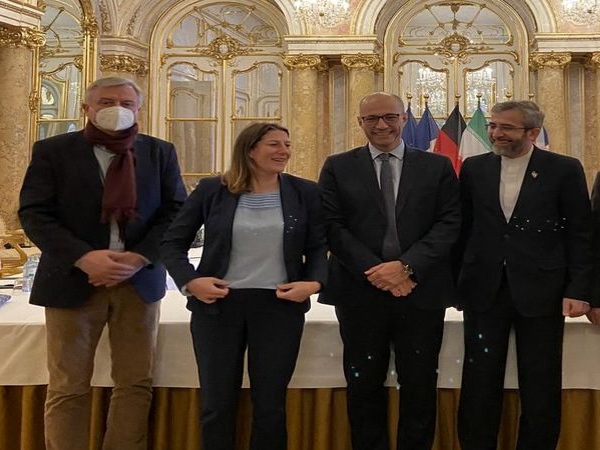 بیانیه تروئیکای اروپایی: ایران در مذاکرات قطر، باز هم مطالبات فرعی و غیرواقع&zwnj;بینانه را مطرح کرد / توافق احیای کامل برجام در ماه مارس در وین حاصل شد، اما ایران از این فرصت استفاده نکرد / اقدامات ایران، پنجره&zwnj; رسیدن به یک راهکار فوری دیپلماتیک را می&zwnj;بندد