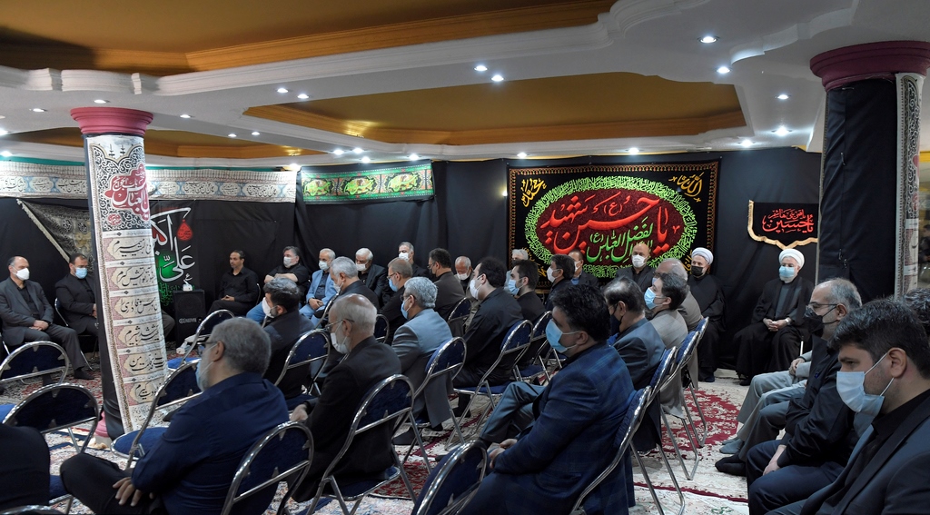 تصاویر اولین روز مراسم عزاداری محرم در دفتر روحانی تصاویر اولین روز مراسم عزاداری محرم در دفتر روحانی