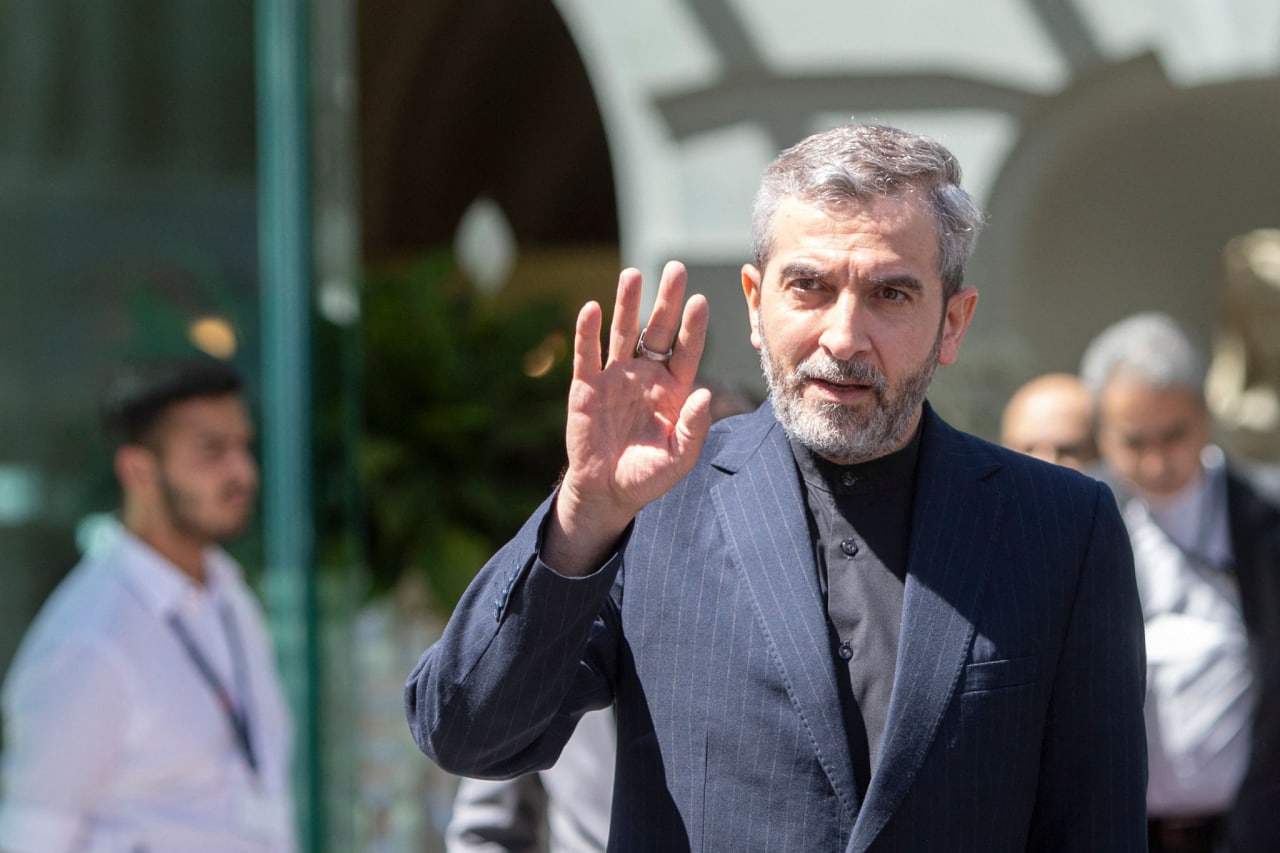 دیپلمات ارشد اتحادیه اروپا: مذاکرات به اتمام رسید / متن جدید دیگر مورد مذاکره قرار نخواهد گرفت؛ اکنون طرفین باید توافق را بپذیرند / ایران: نیازمند بررسی جامع است