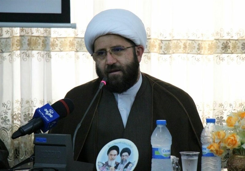 توضیح سخنگوی شورای سیاستگذاری ائمه جمعه درباره افتتاح یک قهوه خانه توسط یک امام جمعه: جوانی از مسیر اشتباه خودش برگشته و از امام جمعه خواسته بود در اولین روز کاری مغازه اش حضور یابد توضیح سخنگوی شورای سیاستگذاری ائمه جمعه درباره افتتاح یک قهوه خانه توسط یک امام جمعه: جوانی از مسیر اشتباه خودش برگشته و از امام جمعه خواسته بود در اولین روز کاری مغازه اش حضور یابد