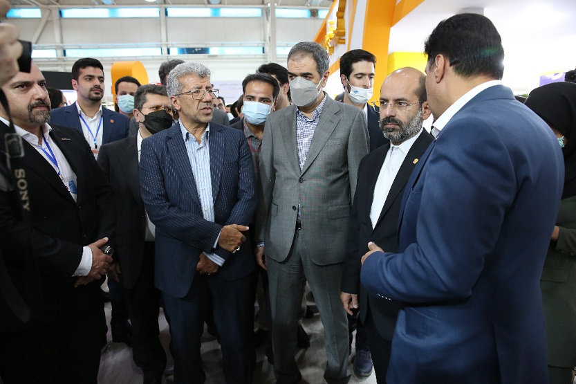 بازدید مدیران بیمه مرکزی از غرفه بانک ملی ایران در نمایشگاه بانک، بورس و بیمه بازدید مدیران بیمه مرکزی از غرفه بانک ملی ایران در نمایشگاه بانک، بورس و بیمه