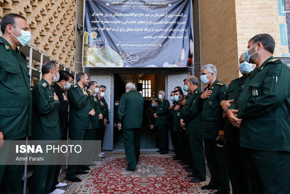 تصاویر: مراسم ختم پدر رییس سازمان بسیج مستضعفان