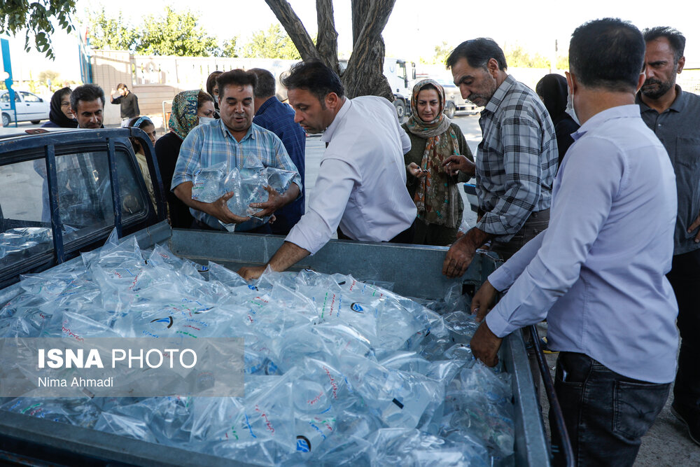 تصاویر: آبرسانی سیار در برخی از مناطق شهرکرد