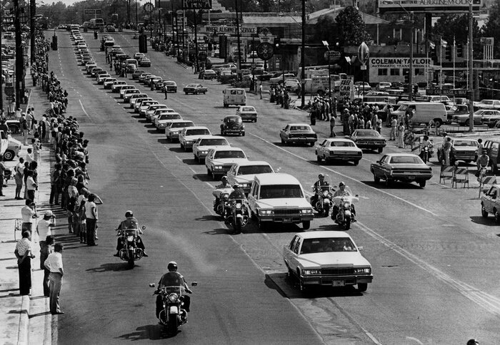 &laquo;الویس پریسلی&raquo;؛ خواننده&zwnj;ای که جسدش از ترس دزدان به جایی امن منتقل شد