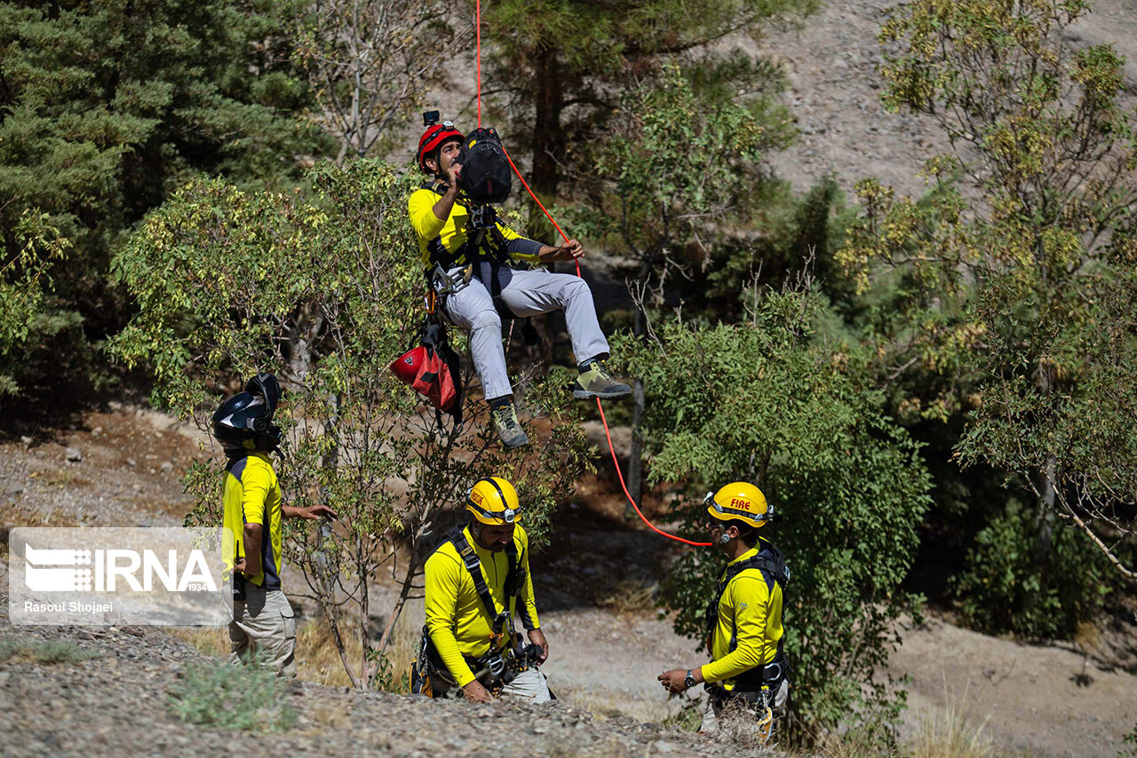 تصاویر: مانور نجات از تله&zwnj;کابین- اصفهان