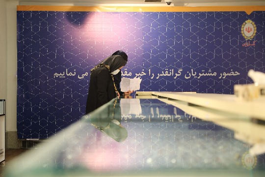 آغاز تحویل اموال مکشوفه مورد سرقت از صندوق های اجاره ایی بانک ملی ایران به صاحبان آنها آغاز تحویل اموال مکشوفه مورد سرقت از صندوق های اجاره ایی بانک ملی ایران به صاحبان آنها