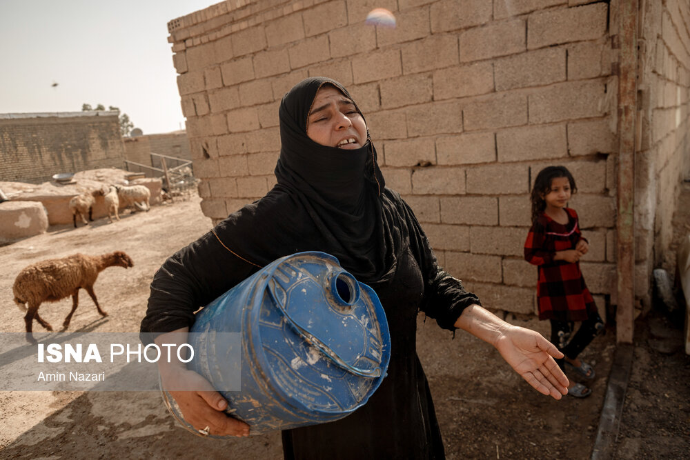 تصاویر: آبرسانی با تانکر به روستاهای درگیر تنش آبی در حمیدیه- خوزستان