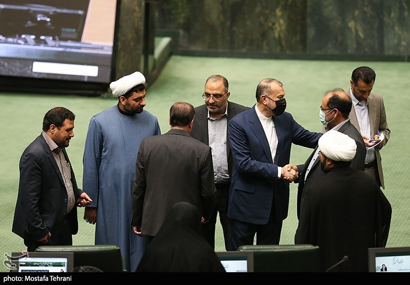 تصاویر: صحن علنی مجلس شورای اسلامی با حضور امیرعبداللهیان و شمخانی