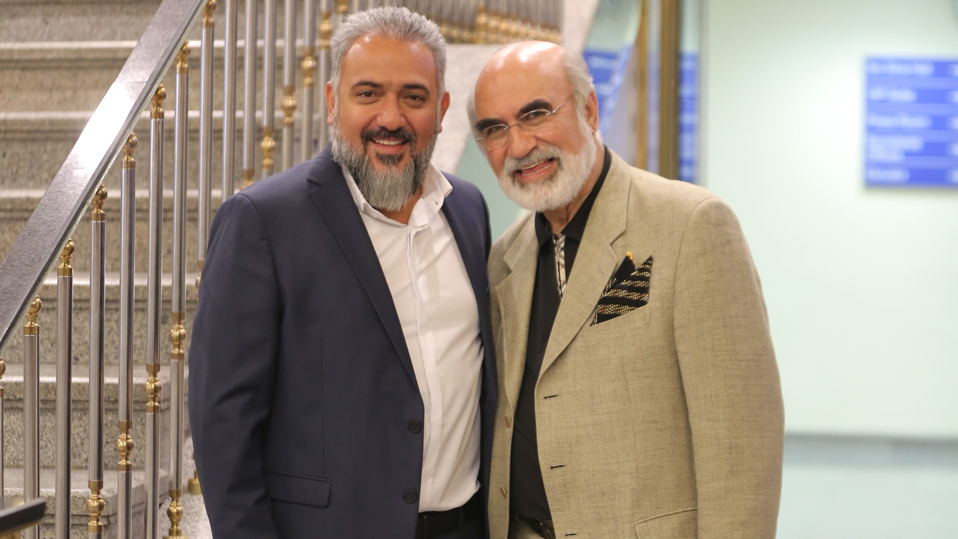 محمد امین مصلایی بعد از تندیس رضایتمندی مشتریان برای «ابزار آروا» تندیس برند برتر سال را کسب کرد محمد امین مصلایی بعد از تندیس رضایتمندی مشتریان برای «ابزار آروا» تندیس برند برتر سال را کسب کرد!