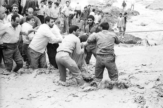 تصاویر کمتر دیده شده از سیاهترین روز تهران تصاویر کمتر دیده شده از سیاهترین روز تهران