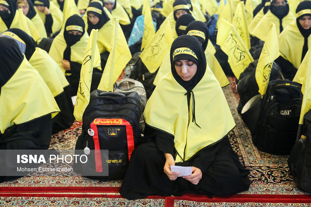 تصاویر: بدرقه کاروان زیارتی دانش آموزان خراسان رضوی به کربلا