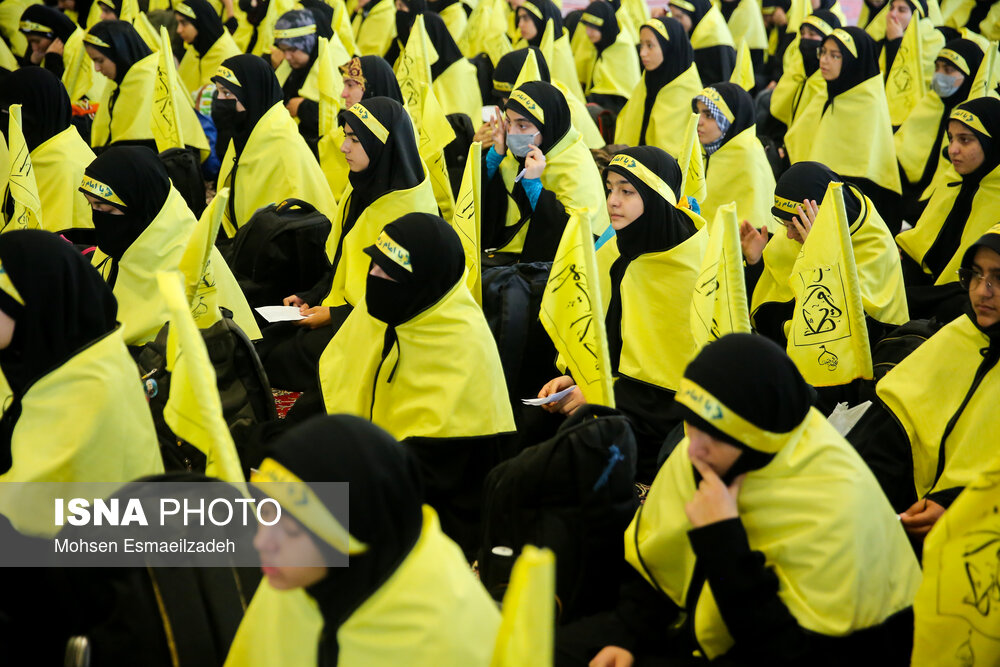 تصاویر: بدرقه کاروان زیارتی دانش آموزان خراسان رضوی به کربلا