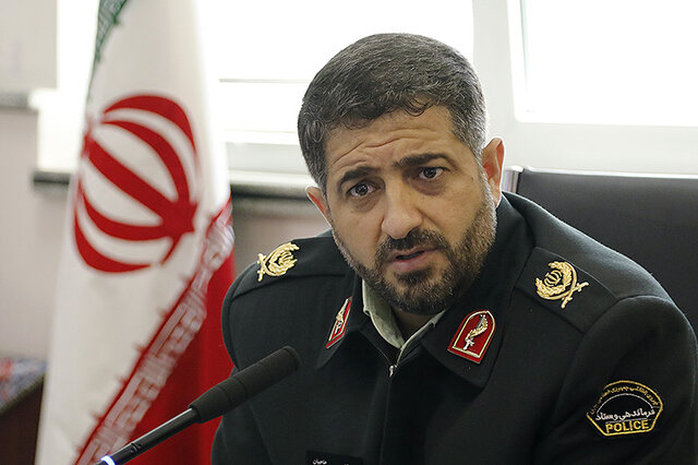 سخنگوی فراجا: تصاویر دوربین مدار بسته، شایعات فضای مجازی در مورد ضرب و شتم مهسا امینی را تکذیب میکند