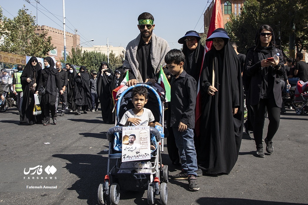 تصاویر: پیاده روی جاماندگان اربعین در تهران