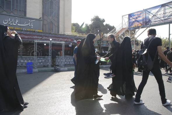 خدمت رسانی موکب بانک ملی ایران به دلدادگان اربعین حسینی در تهران