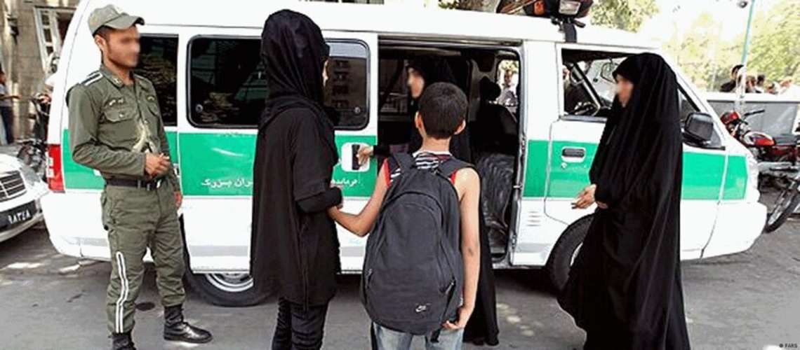 سردار رحیمی: ماموران گشت ارشاد دوربین&zwnj; دارند اما در مورد مهسا امینی فاقد دوربین بودند