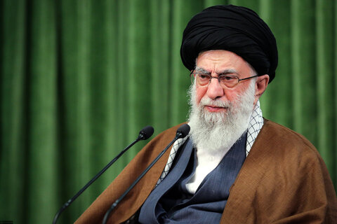 مقام معظم رهبری: نشنیدیم کسی در دولت بگوید اختیار نداریم / شعارهای انقلاب در این دولت برجستهتر شده است مقام معظم رهبری: نشنیدیم کسی در دولت بگوید اختیار نداریم / شعارهای انقلاب در این دولت برجستهتر شده است