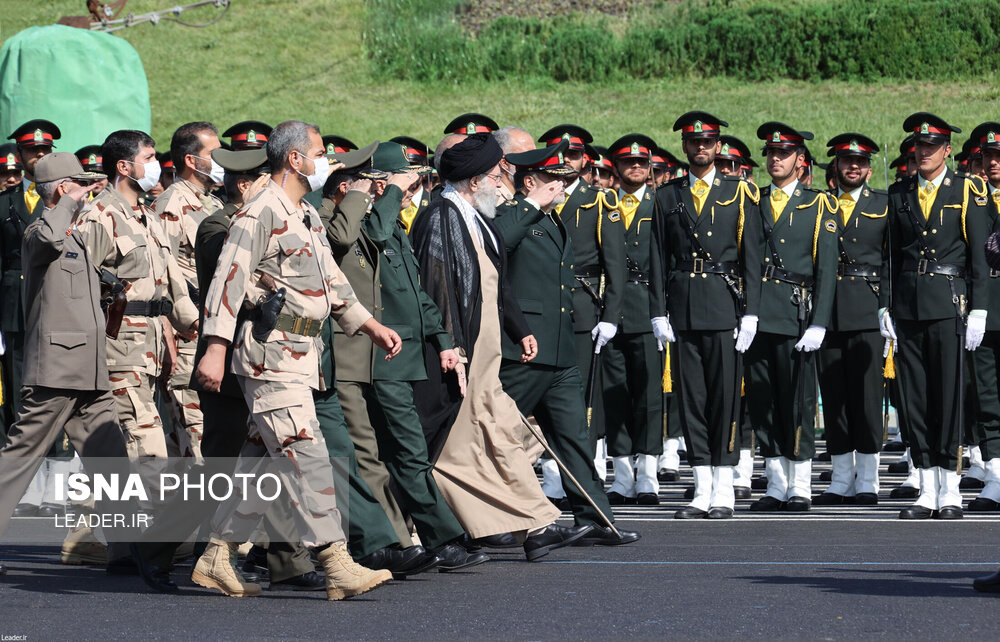 تصاویر: مراسم مشترک دانش‌آموختگی دانشجویان دانشگاه‌های نیرو‌های مسلح با حضور مقام معظم رهبری