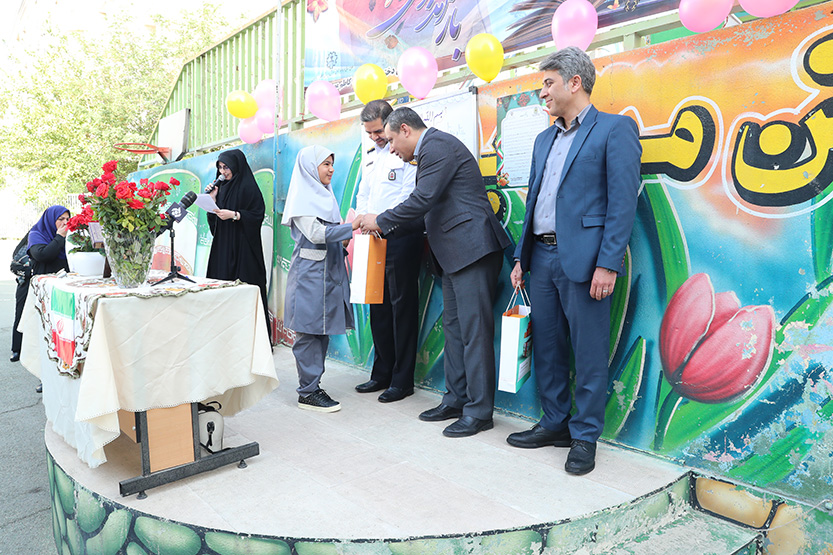 آغاز ماه مهر با کانون جوانه های بانک ملی ایران آغاز ماه مهر با کانون جوانه های بانک ملی ایران