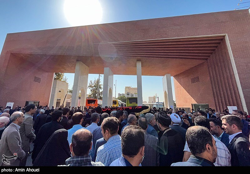 تصاویر: تشییع پیکر مرحوم رضا روستا آزاد رئیس اسبق دانشگاه شریف