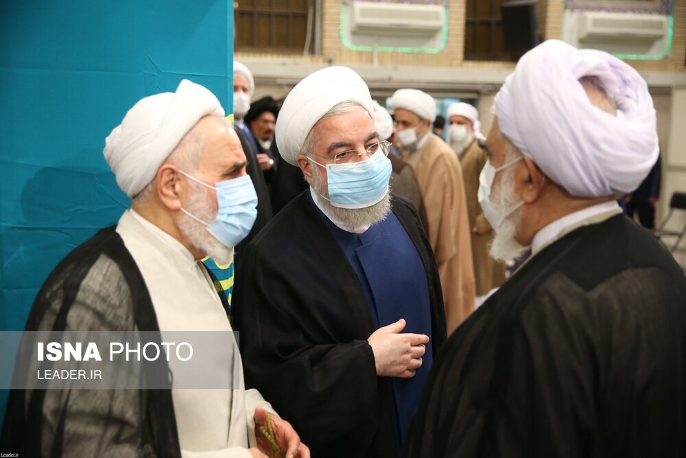 تصاویر: دیدار جمعی از مردم، مسئولان و مهمانان کنفرانس وحدت اسلامی با مقام معظم رهبری