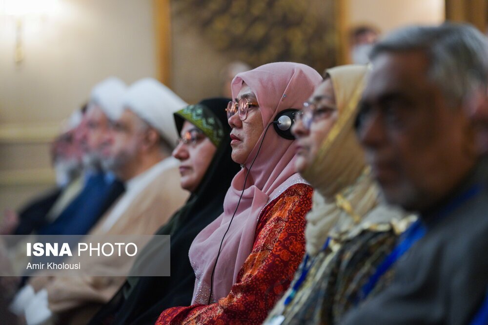 تصاویر: نشست وزیر امور خارجه با مهمانان سی و ششمین کنفرانس بین‌المللی وحدت اسلامی