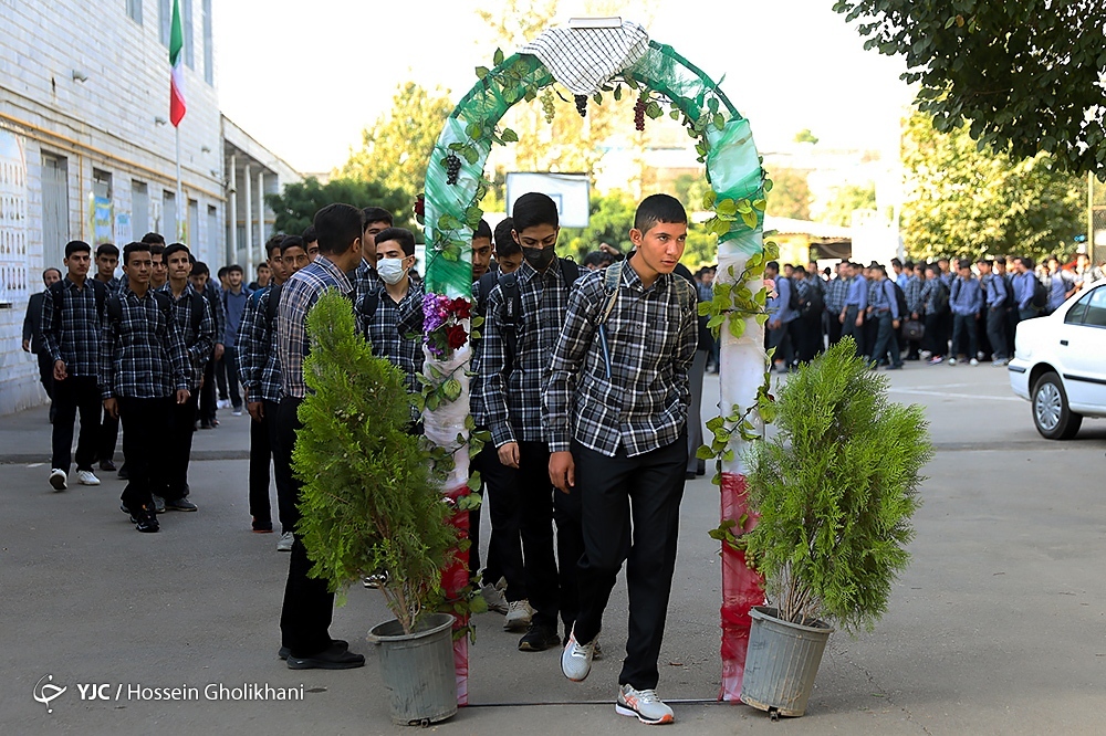 تصاویر: مراسم آغاز سال تحصیلی ۱۴۰۲-۱۴۰۱ در استان&zwnj;ها