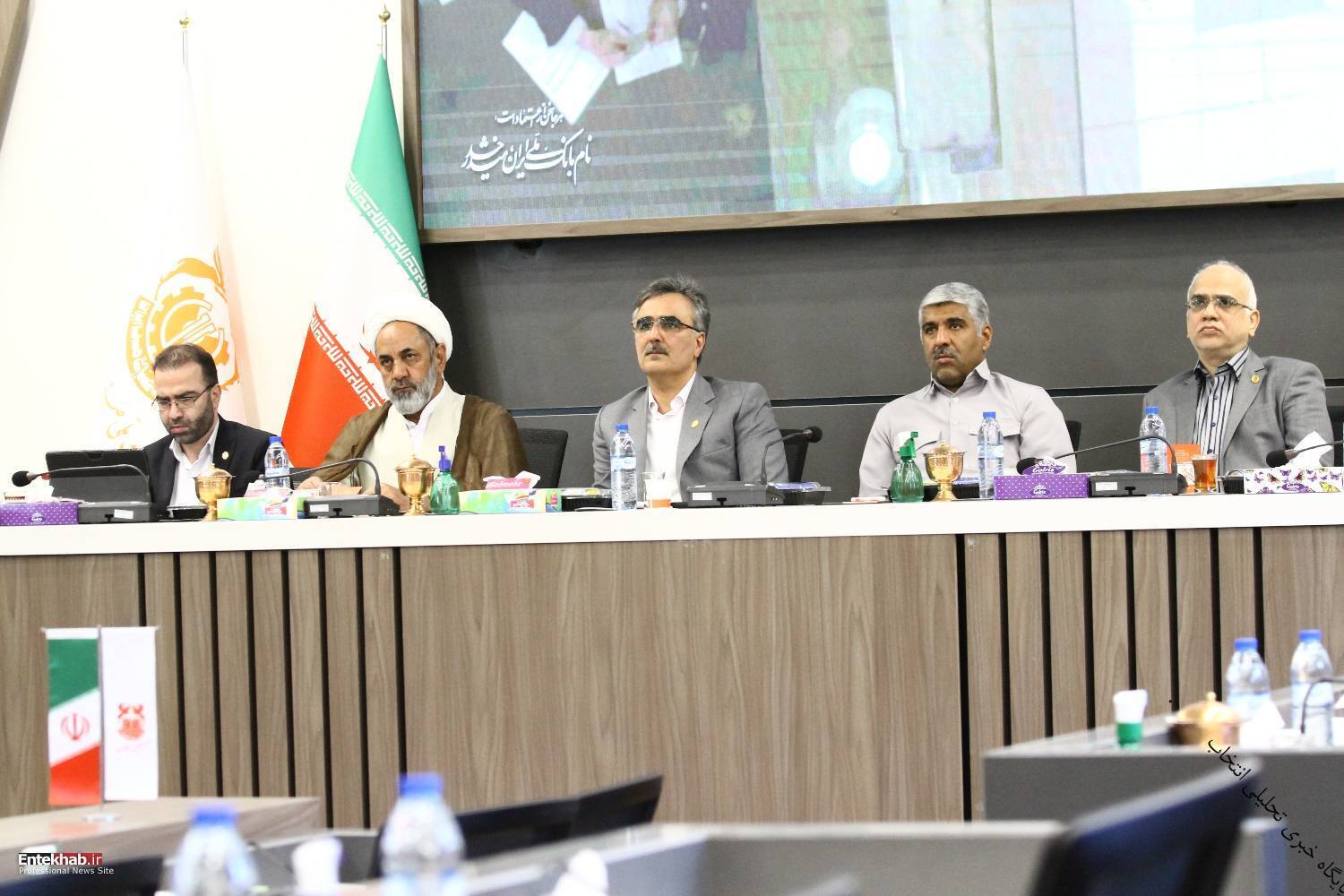مدیرعامل بانک ملی ایران از مجتمع مس سرچشمه رفسنجان بازدید کرد مدیرعامل بانک ملی ایران از مجتمع مس سرچشمه رفسنجان بازدید کرد