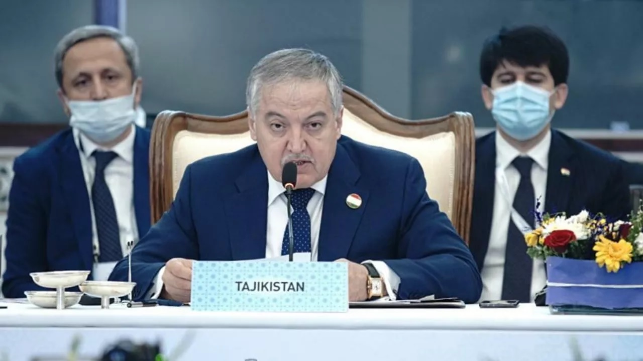 وزیر خارجه تاجیکستان: افغانستان در حال تبدیل شدن به مکان امن برای تروریستان است