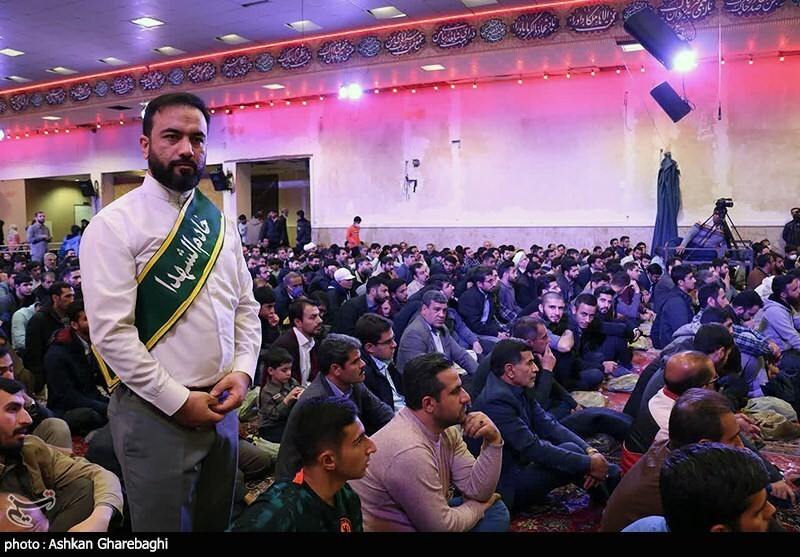 تصاویر: جلسه پرسش و پاسخ در هیئت ثارالله زنجان با حضور سخنگوی دولت